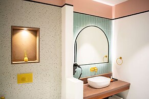 The Sierra - A Luxury Stay