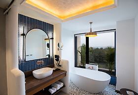 The Sierra - A Luxury Stay