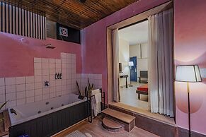 The Sierra - A Luxury Stay