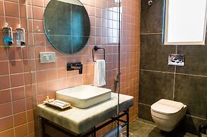 The Sierra - A Luxury Stay