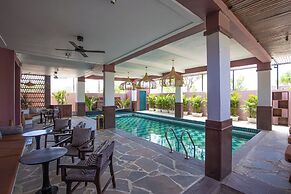 The Sierra - A Luxury Stay