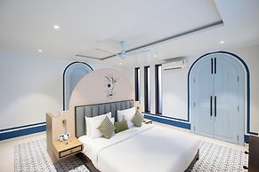 The Sierra - A Luxury Stay