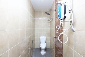 Super OYO 89771 Dane & Shue