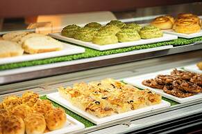 Wuhan Optics Valley Convention Hotel