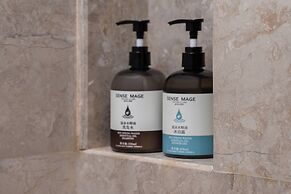 Wuhan Optics Valley Convention Hotel