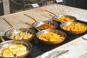 Wuhan Optics Valley Convention Hotel