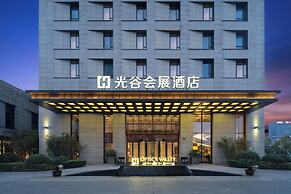 Wuhan Optics Valley Convention Hotel