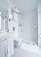 Lx SoHo Boutique Hotel by RIDAN Hotels