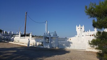 Snow White Castle Studios