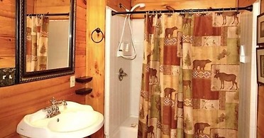 Enchanted - 1 Bedrooms, 1 Baths, Sleeps 2 Cabin by RedAwning