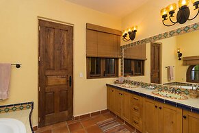 Casa Isla 2BR by Casago