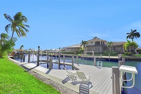 Seahorse Waterfront Pool Home