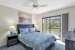 Seahorse Waterfront Pool Home