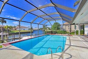 Seahorse Waterfront Pool Home