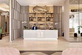 HYDE Beach House Resort Rental