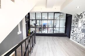 Bossa House Hostel & Cafe