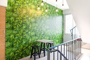 Bossa House Hostel & Cafe