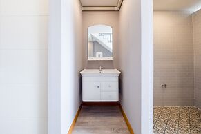 Bossa House Hostel & Cafe