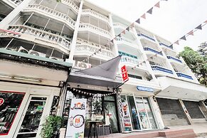 Bossa House Hostel & Cafe