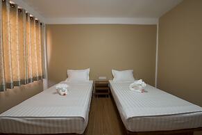 Traveller Lodge Ngapali by River Top - Hostel