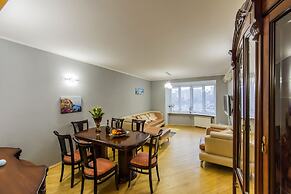 Apartment on Khreshchatyk