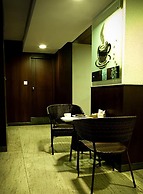 Nexstay Rainbow Business Hotel