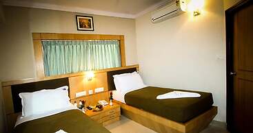 Nexstay Rainbow Business Hotel