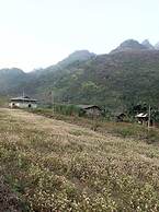 Du Gia Waterfall Hostel & Homestay