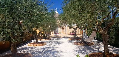 I Cinque Trulli with Swimming Pool