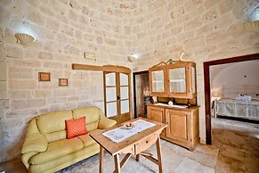 I Cinque Trulli with Swimming Pool