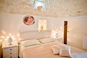 I Cinque Trulli with Swimming Pool