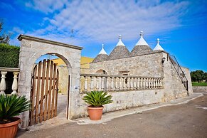 I Cinque Trulli with Swimming Pool