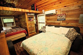 Parker Creek Bend Cabins