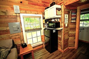 Parker Creek Bend Cabins