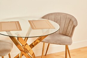 Modern Leeds City Apartment