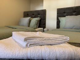 Richmond House by Staytor