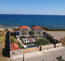 Alisahni Beachfront Villas