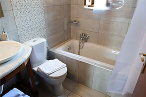 Alisahni Beachfront Villas