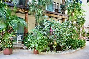 Chan Bahlum By Select