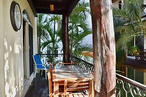 Chan Bahlum By Select