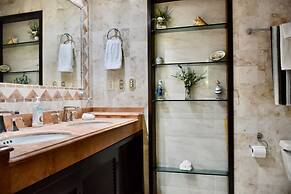 Chan Bahlum By Select