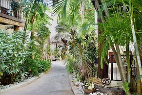 Chan Bahlum By Select