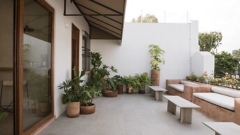 Casa Montore by Barrio Mexico