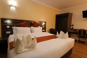 Buraha Zenoni Hotel and Resort