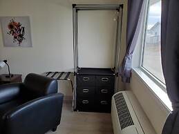 waintel studio-wainwright motel