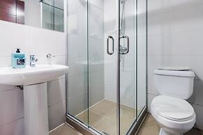 Hotel Luxstone Executive Suites