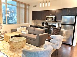 Toronto Downtown Suites Private Terrace