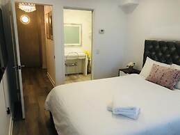 Toronto Downtown Suites City View