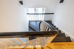 Town Hall Penthouse by Daniel&Jacob’s