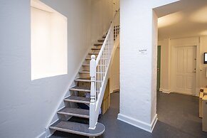 Town Hall Penthouse by Daniel&Jacob’s